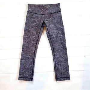 Lululemon Wunder Under Crop Leggings III Maze Jaquard black and white size 4